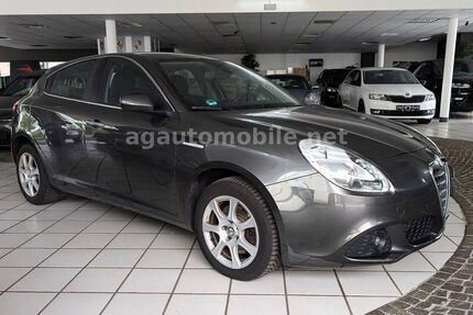 Alfa Romeo Giulietta 154.000 km 8.199 &euro; Hilden 40721