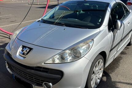 Peugeot 207 136.000 km 2.100 &euro; Krefeld 47804