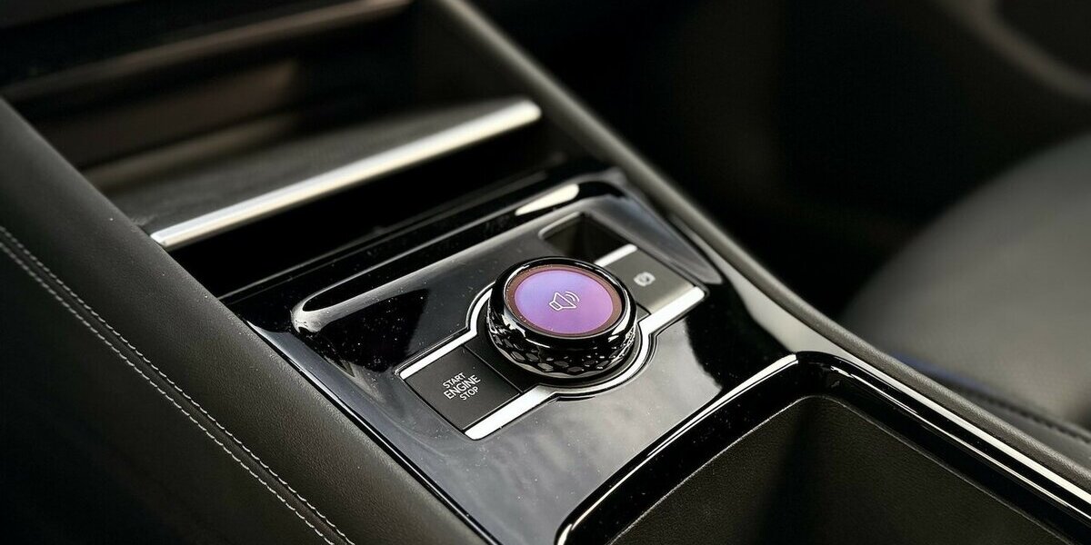 VW Tiguan R-Line/Pano/Memory/HUD/360°/Keyless 5.990 km 48.990 &euro; Mönchengladbach 41066