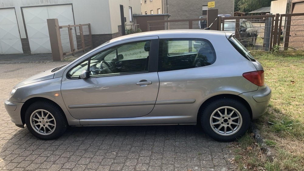 Peugeot 307 87.000 km 2.200 &euro; Leverkusen 51373