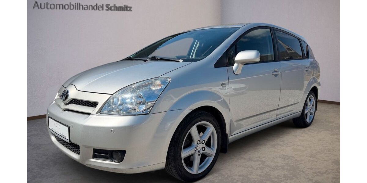 Toyota Corolla Verso 254.000 km 4.999 &euro; Linnich 52441