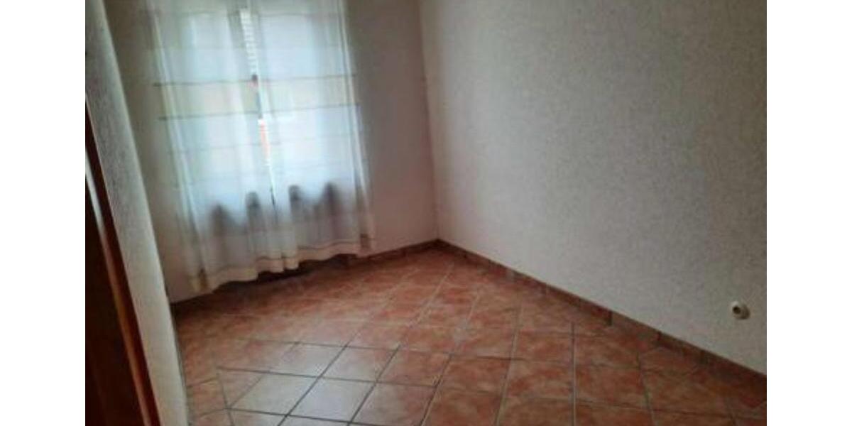 Etagenwohnung Mönchengladbach - 4 Zimmer, 89 m&sup2;, 850&euro; | Angebot:25805572