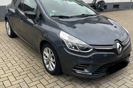 Renault Clio 44.000 km 9.500 &euro; Düsseldorf 40593