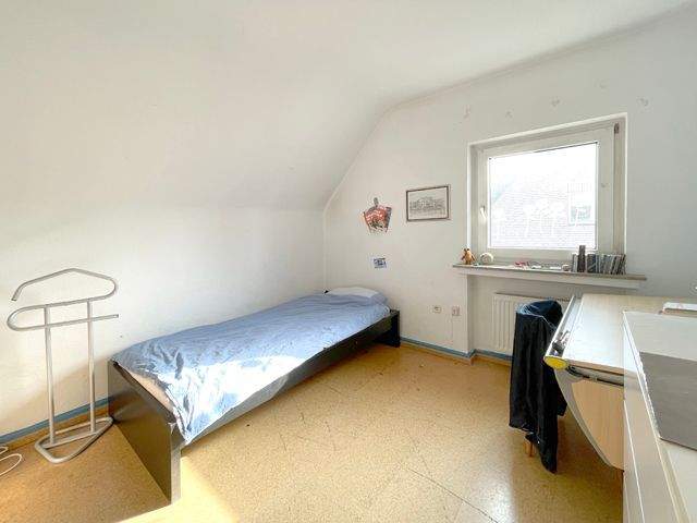 Einfamilienhaus Neuss-Grimlinghausen Grimlinghausen - 7 Zimmer, 190 m&sup2;, 895.000&euro; | Angebot:25836972