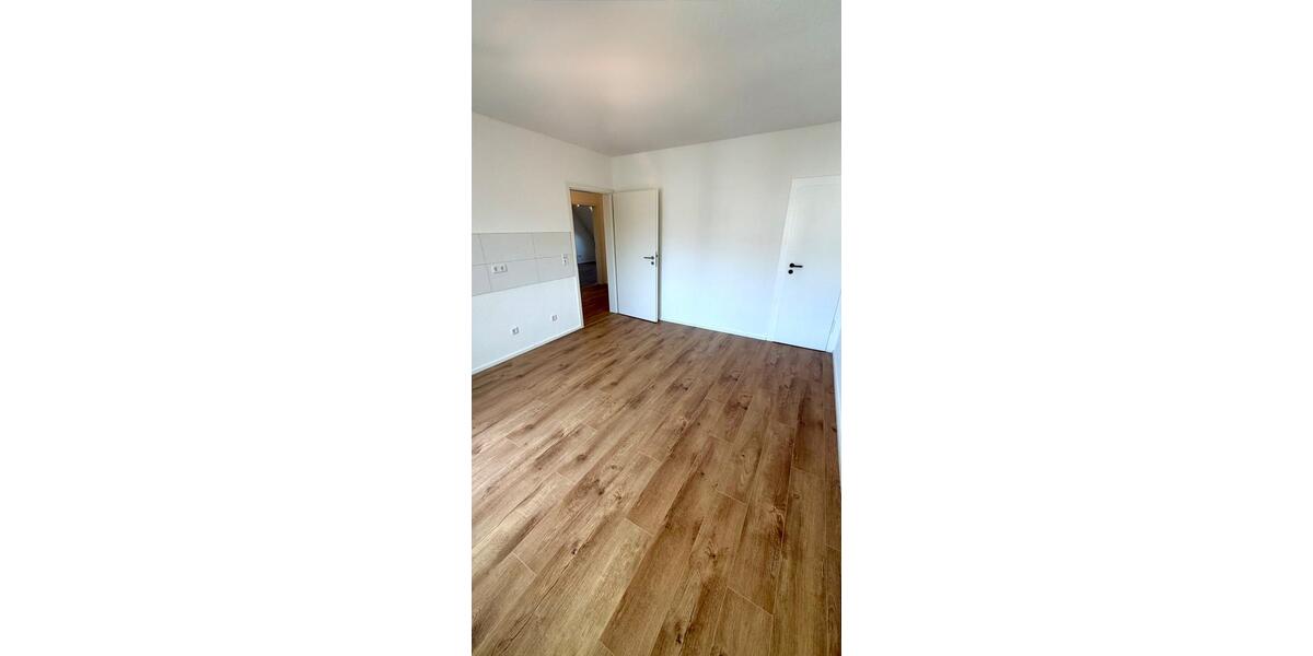 Etagenwohnung Düsseldorf Pempelfort - 3 Zimmer, 1.850 m&sup2;, 1.850&euro; | Angebot:26262958