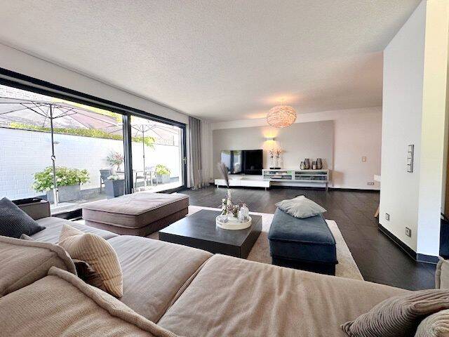 Einfamilienhaus Mönchengladbach Mülfort - 5 Zimmer, 204 m&sup2;, 679.000&euro; | Angebot:26018034