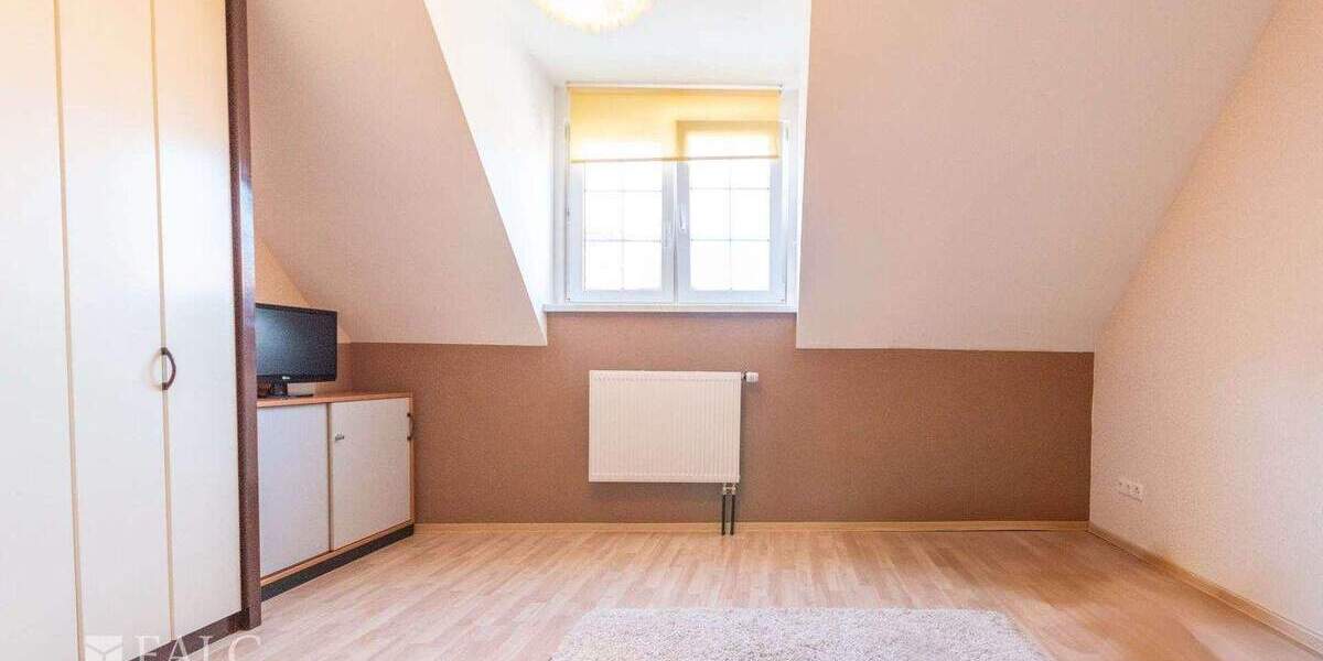Einfamilienhaus Erkelenz Venrath - 7 Zimmer, 182 m&sup2;, 649.000&euro; | Angebot:25698264