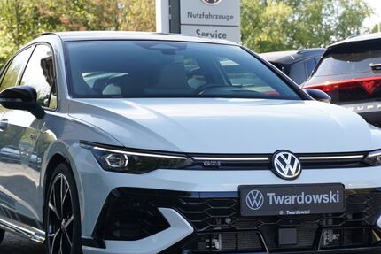 VW Golf 10.536 km 45.990 &euro; Wegberg 41844