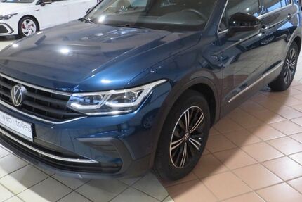 VW Tiguan 28.300 km 32.995 &euro; Neuss 41469