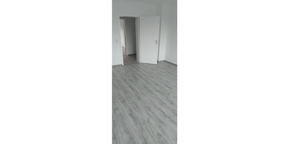 Etagenwohnung Neuss Reuschenberg - 3 Zimmer, 77 m&sup2;, 930&euro; | Angebot:25844077