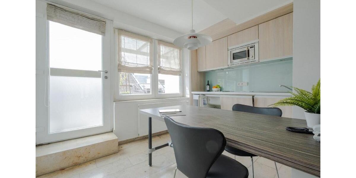 Dachgeschoßwohnung Düsseldorf Pempelfort - 2 Zimmer, 51 m&sup2;, 1.050&euro; | Angebot:26050315