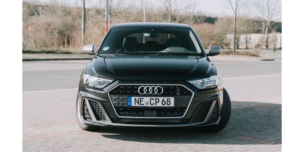 Audi A1 122.500 km 22.999 &euro; Neuss 41470