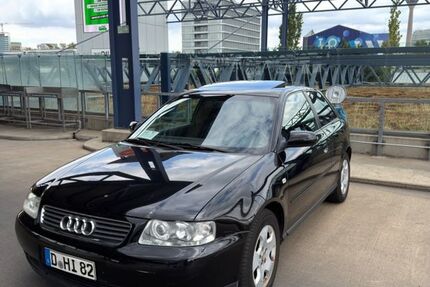 Audi A3 215.686 km 2.199 &euro; Düsseldorf 40211