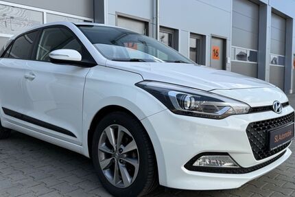 Hyundai i20 95.389 km 8.789 &euro; Willich 47877