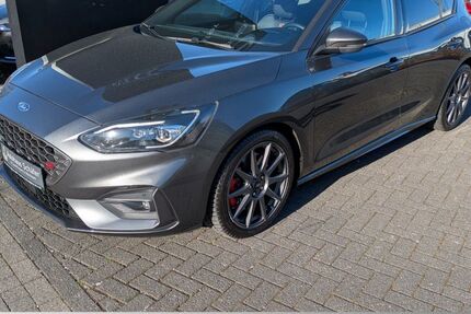 Ford Focus 66.228 km 24.285 &euro; Leverkusen 51373