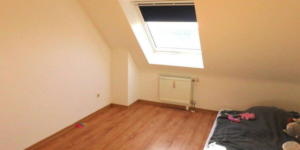 Etagenwohnung Krefeld Bockum - 5 Zimmer, 101 m&sup2;, 244.000&euro; | Angebot:26142475