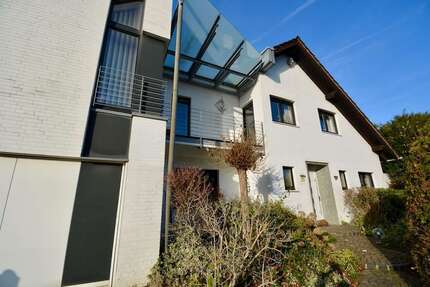 Haus Mönchengladbach Nord - 8 Zimmer, 206 m&sup2;, 970.000&euro; | Angebot:26163397