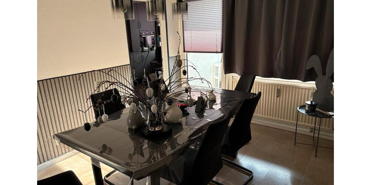 Etagenwohnung Mönchengladbach West - 4 Zimmer, 93 m&sup2;, 180.000&euro; | Angebot:26115478