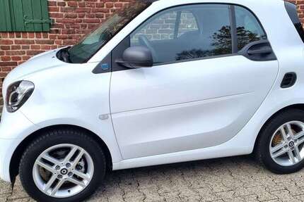 Smart forTwo 19.900 km 10.950 &euro; Mönchengladbach 41063