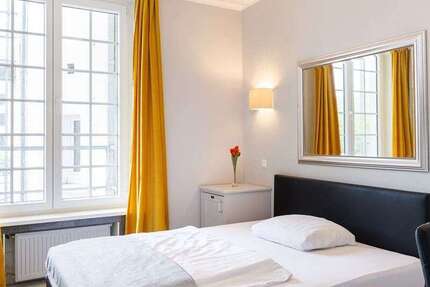 Zimmer Düsseldorf Stadtbezirk 2 - 1 Zimmer, 930&euro; | Angebot:24987127