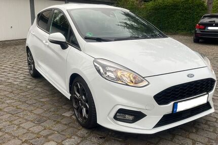 Ford Fiesta 74.000 km 10.300 &euro; Düsseldorf 40597