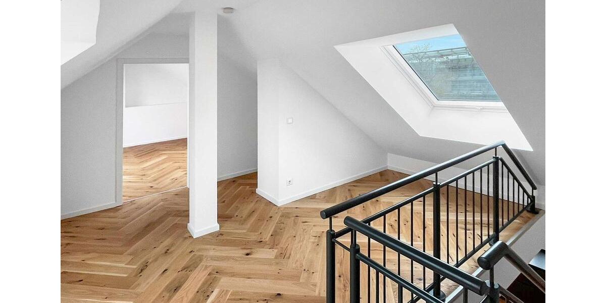 Maisonettenwohnung Düsseldorf Pempelfort - 3.5 Zimmer, 105 m&sup2;, 2.650&euro; | Angebot:25903355