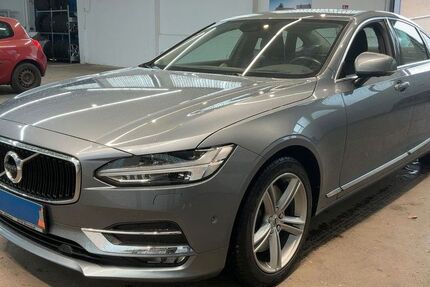 Volvo S90 91.500 km 25.900 &euro; Düsseldorf 40233