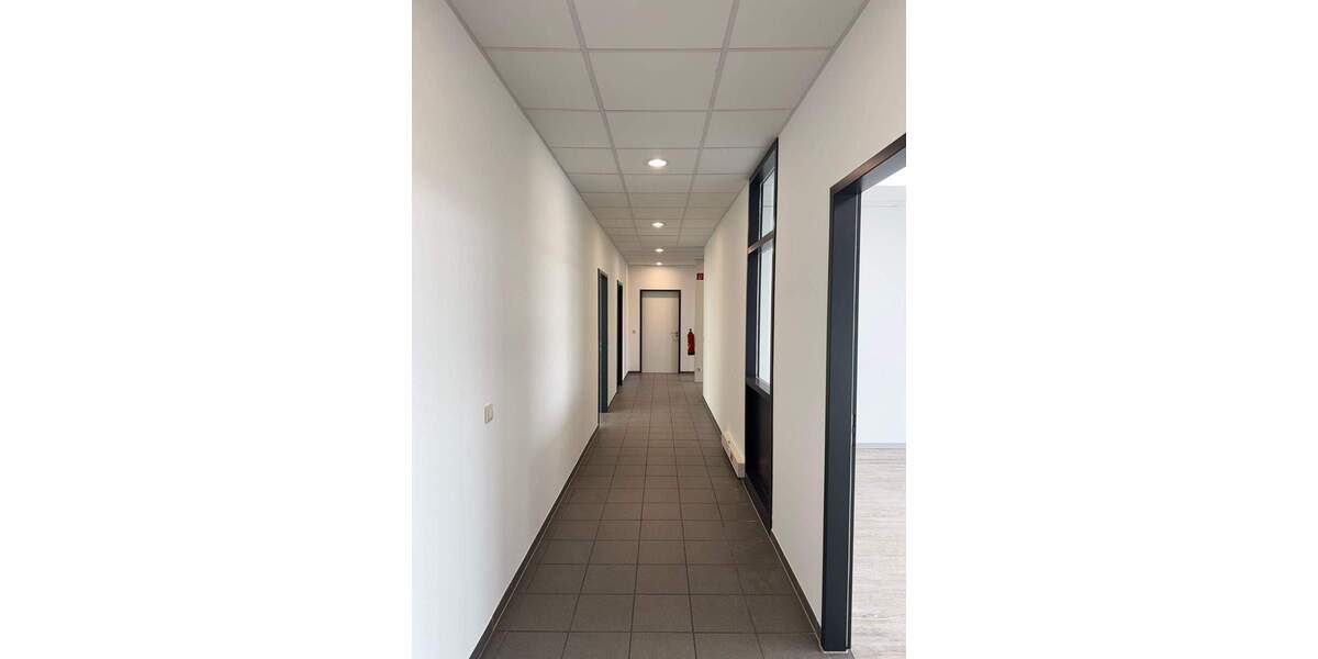 Gewerbeobjekt Willich Münchheide - 7 Zimmer, 246 m&sup2;, 2.460&euro; | Angebot:25769990