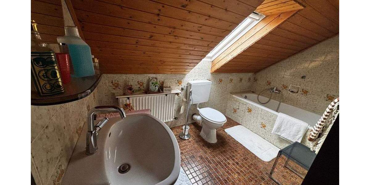 Reihenmittelhaus Krefeld Fischeln - 5 Zimmer, 120 m&sup2;, 395.000&euro; | Angebot:25820518