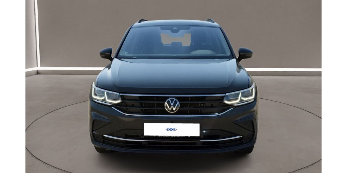 VW Tiguan 64.000 km 24.500 &euro; Niederzier 52382