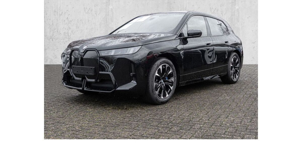 BMW iX 5.900 km 79.537 &euro; Hilden 40721