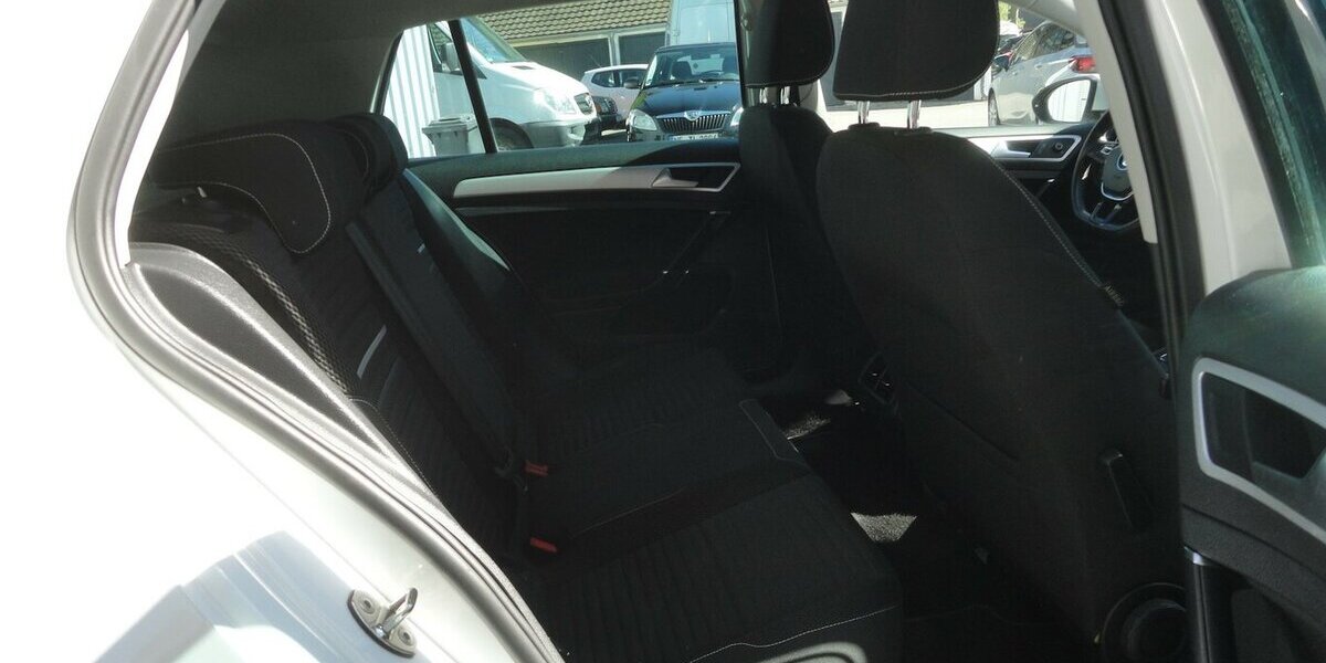 VW Golf Cup 1,4 BMT Autom.Klimatr.SHZ.PDC. 2.Hd 147.000 km 10.950 &euro; Neuss 41462