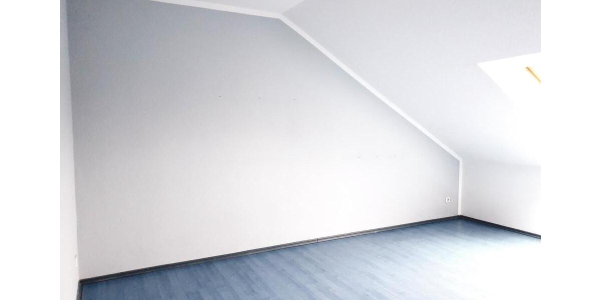 Dachgeschoßwohnung Langenfeld (Rheinland) - 3 Zimmer, 85 m&sup2;, 299.000&euro; | Angebot:26095167