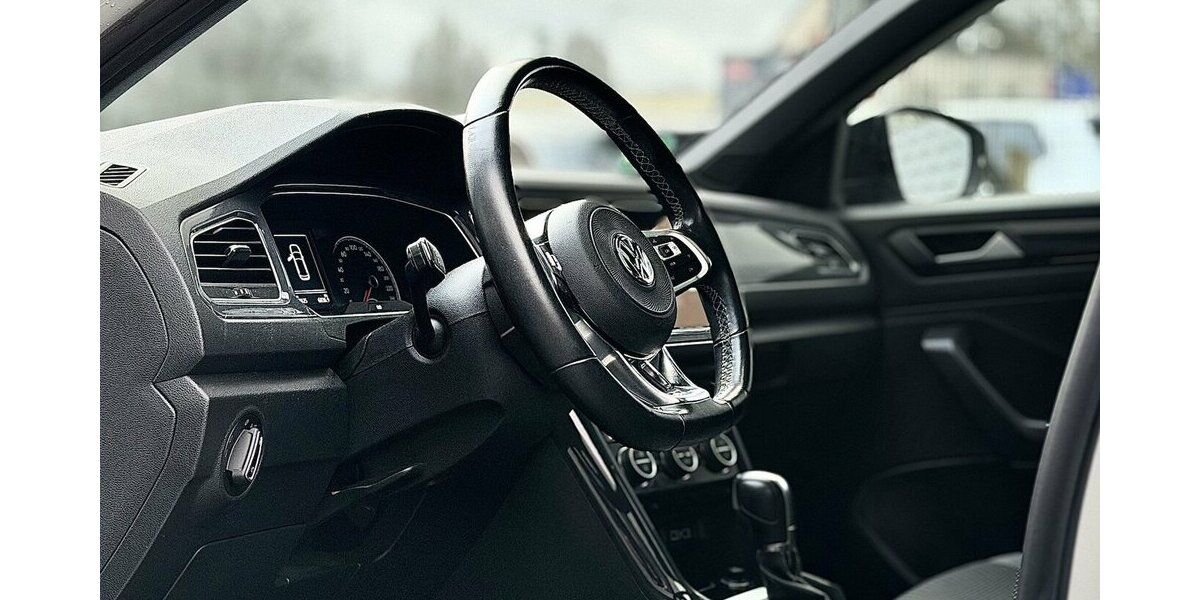 VW T-Roc R-line / Pano / 1. Hd / Kamera / AHK 93.000 km 22.890 &euro; Mönchengladbach 41066