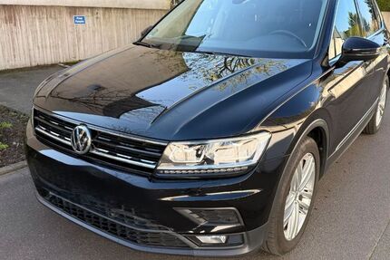 VW Tiguan 61.000 km 19.500 &euro; Krefeld 47829