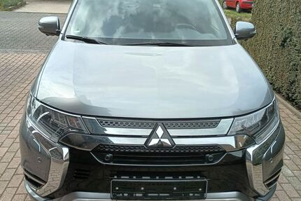 Mitsubishi Outlander 64.000 km 20.200 &euro; Niederzier 52382