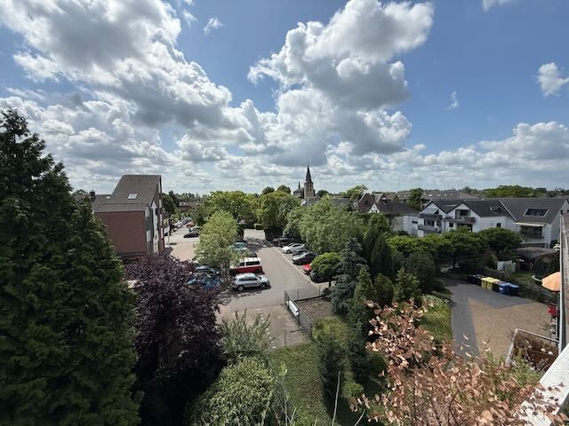 Provisionsfrei* Lage, Lage, Lage: möblierte 2-Z.-Wohnung mit Loggia & Weitblick in Meerbusch - 2- Meerbusch Lank-Latum | Angebot:27287410
