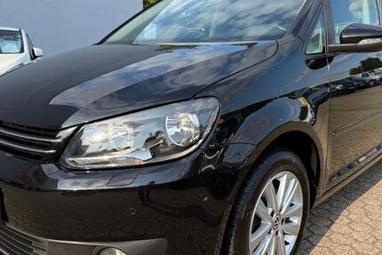 VW Touran 148.800 km 9.950 &euro; Mönchengladbach 41236