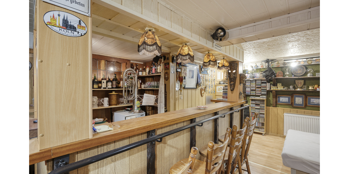 Top gepflegtes Reihenmittelhaus mit gemütlichem Garten, Terrasse und Garage in beliebter Wohnlage - Reihenmittelhaus Pulheim / Brauweiler Brauweiler | Angebot:27285366