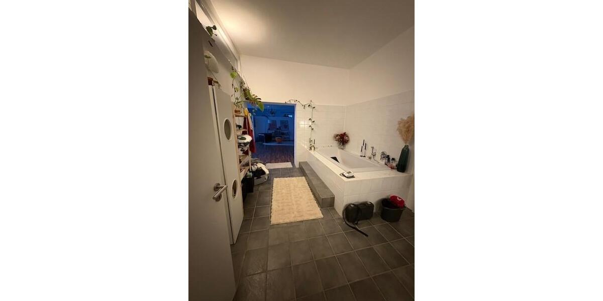 Etagenwohnung Düsseldorf Stadtbezirk 3 - 3 Zimmer, 216 m&sup2;, 1.850&euro; | Angebot:23806366