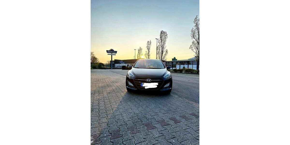 Hyundai i30 200.325 km 5.999 &euro; Frechen 50226