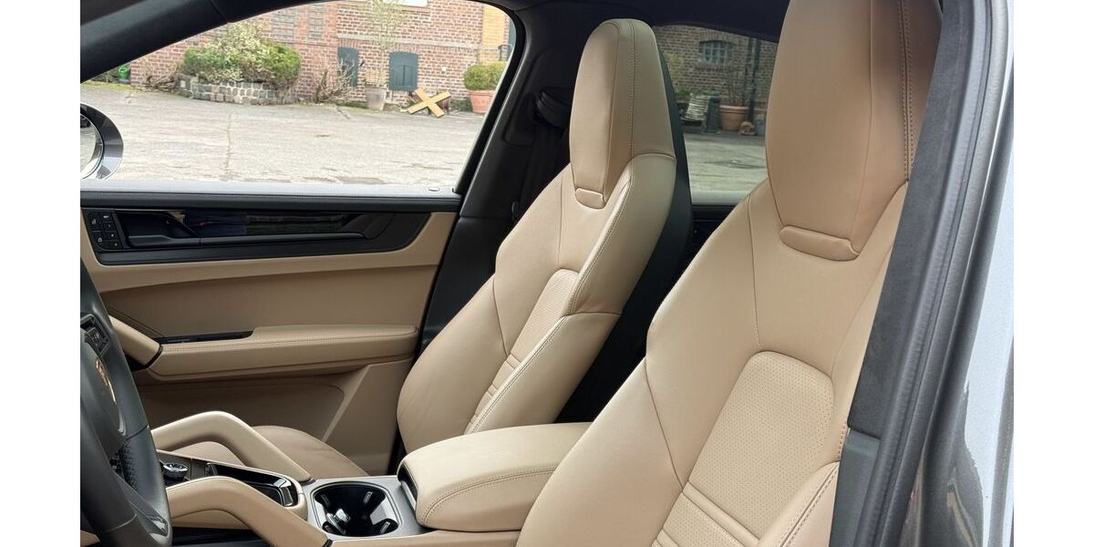 Porsche Cayenne 14.700 km 133.790 &euro; Frechen (bei Köln) 50226