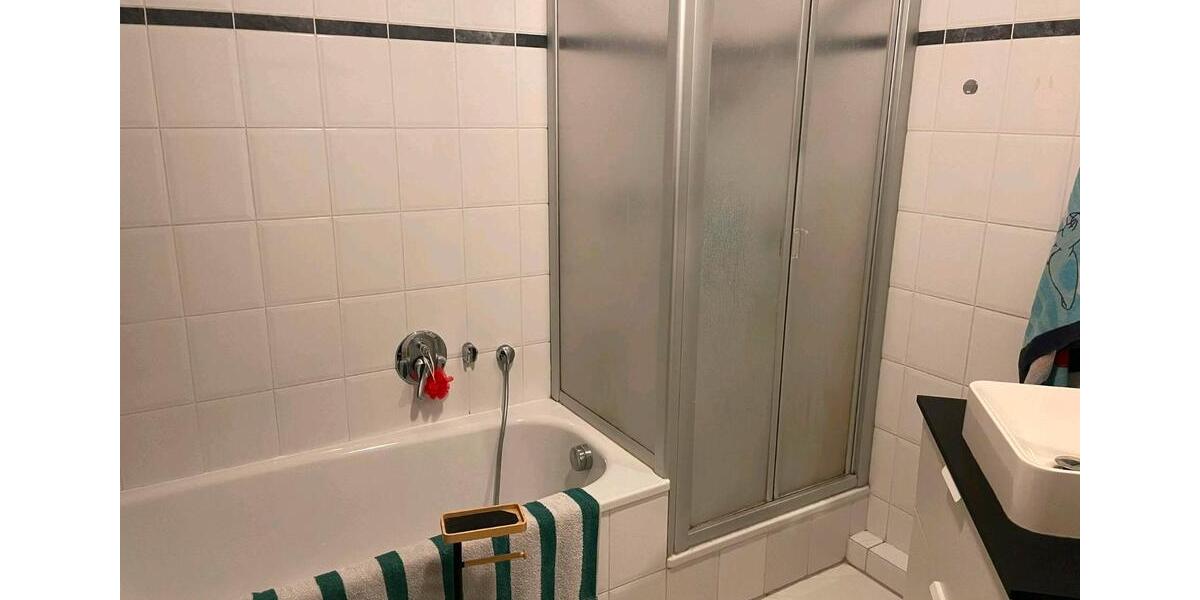 Dachgeschoßwohnung Mönchengladbach Süd - 3 Zimmer, 85 m&sup2;, 195.000&euro; | Angebot:27298975