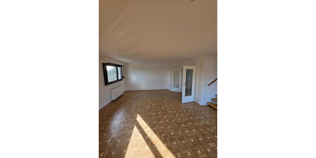 Maisonettenwohnung Mönchengladbach Nord - 4.5 Zimmer, 120 m&sup2;, 1.200&euro; | Angebot:25857283