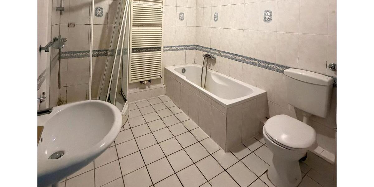 Etagenwohnung Bergheim Auenheim - 4 Zimmer, 100 m&sup2;, 1.100&euro; | Angebot:25373827