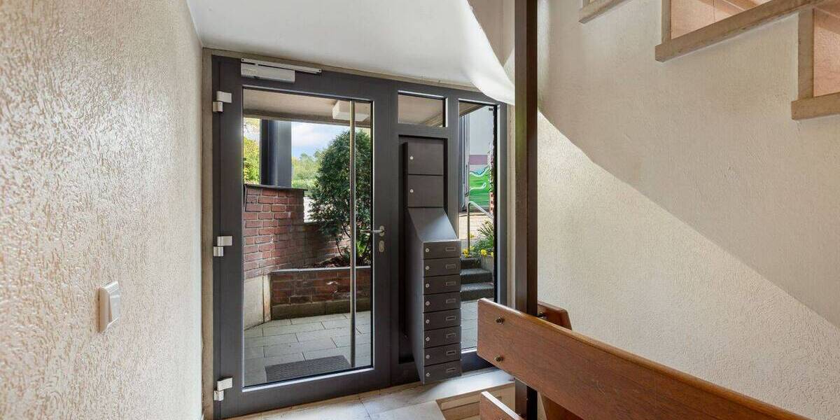 Etagenwohnung Düsseldorf Ludenberg - 2 Zimmer, 80 m&sup2;, 299.000&euro; | Angebot:26204335