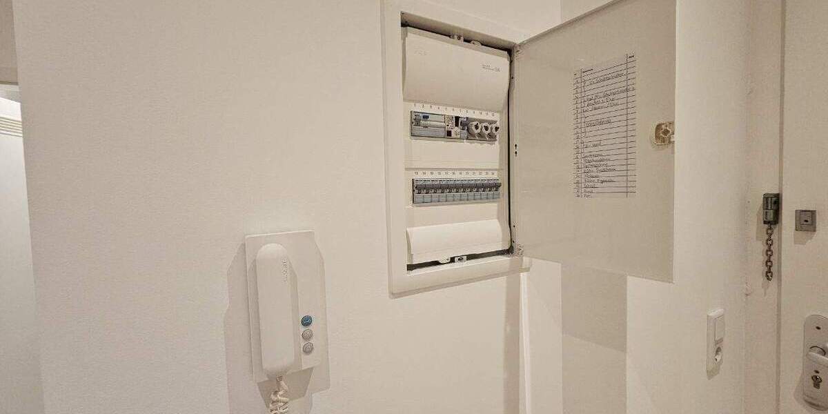 Etagenwohnung Düsseldorf Bilk - 3 Zimmer, 82 m&sup2;, 390.000&euro; | Angebot:25799478