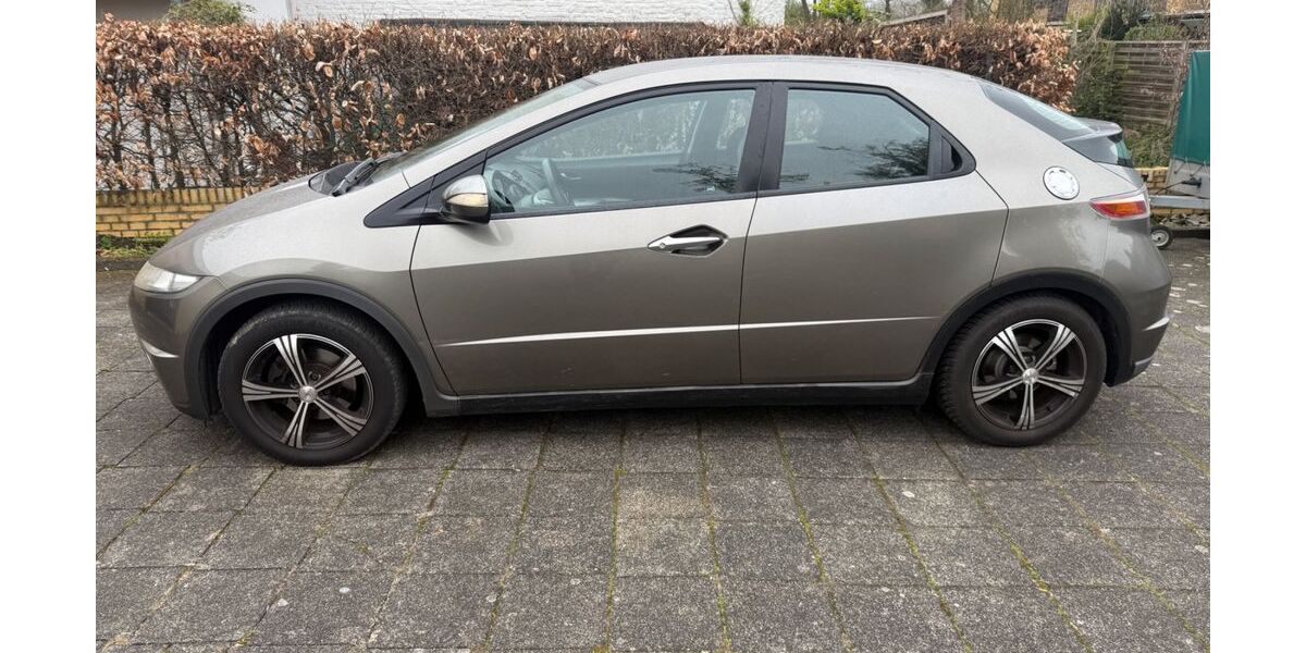 Honda Civic 187.000 km 3.400 &euro; HÜCKELHOVEN 41836