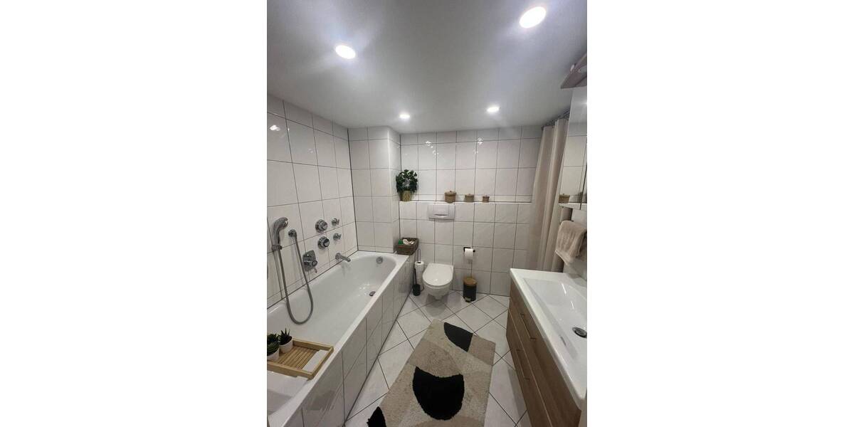 Etagenwohnung Mönchengladbach Stadtmitte - 4 Zimmer, 90 m&sup2;, 198.000&euro; | Angebot:26170773