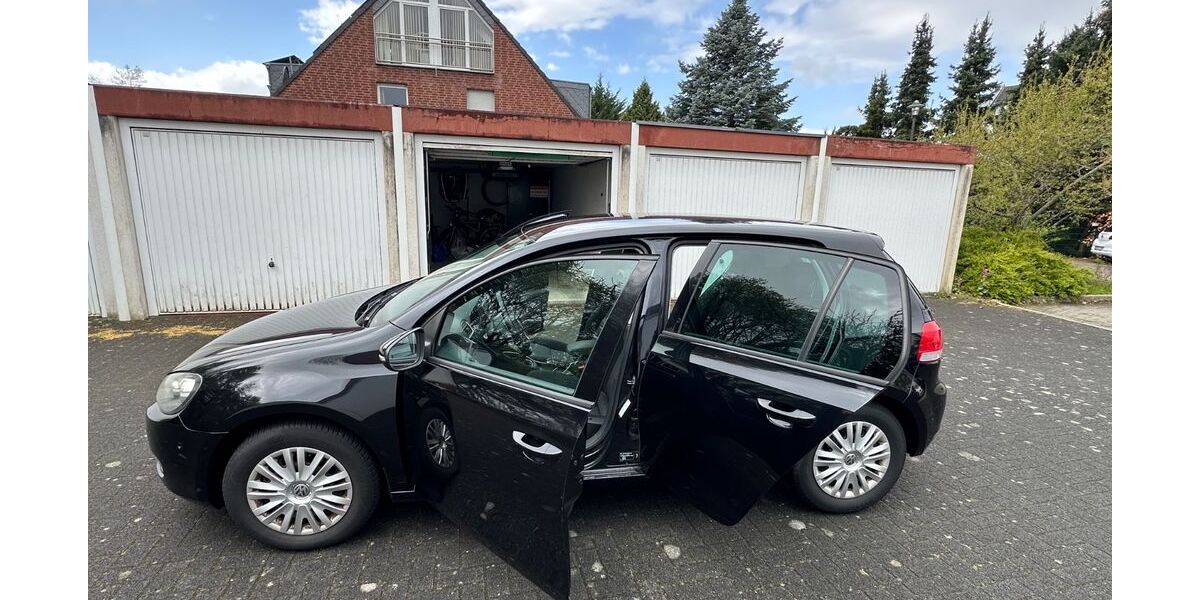 VW Golf 154.000 km 5.000 &euro; Düsseldorf 40591